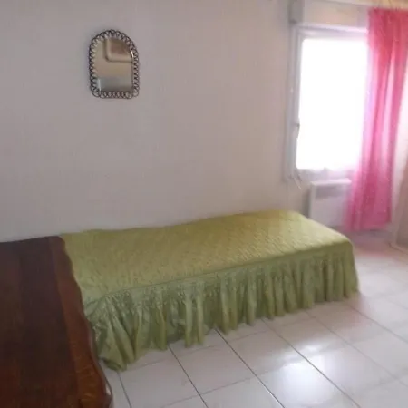 Apartment Mimosas 17 *